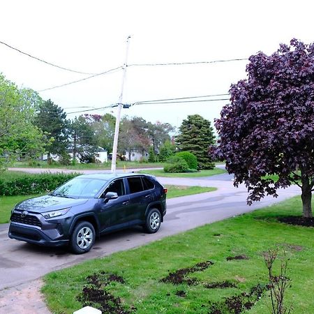 Katie Entire Basement 3 Bedrooms Charlottetown Exterior foto