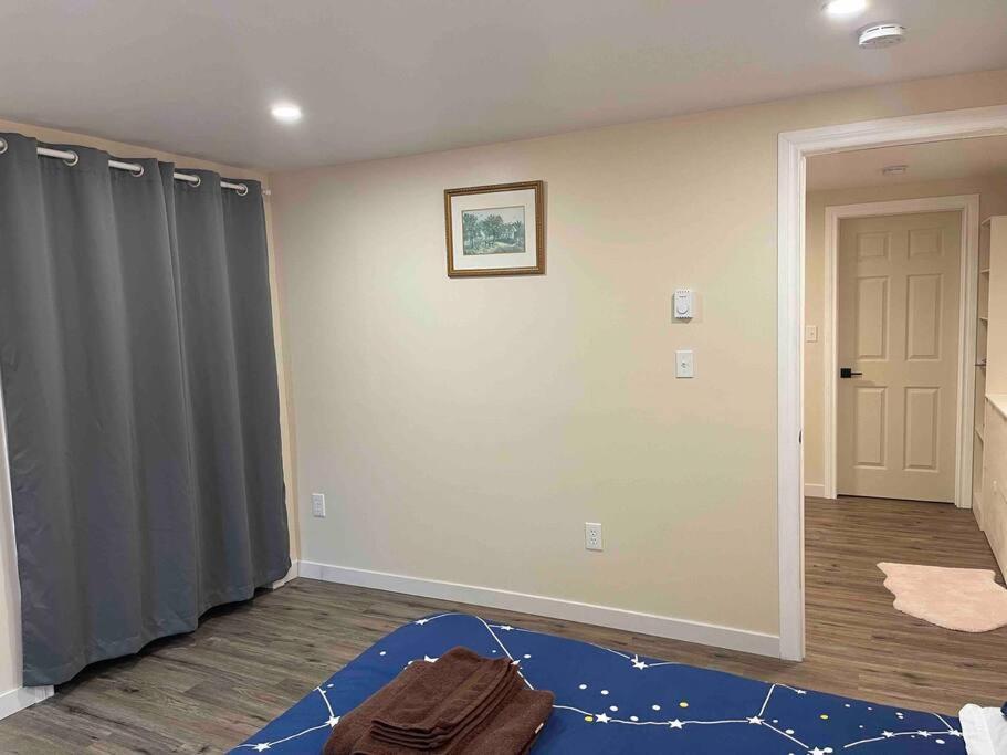 Katie Entire Basement 3 Bedrooms Charlottetown Exterior foto