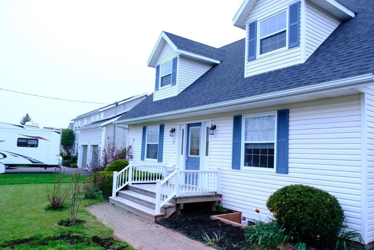 Katie Entire Basement 3 Bedrooms Charlottetown Exterior foto