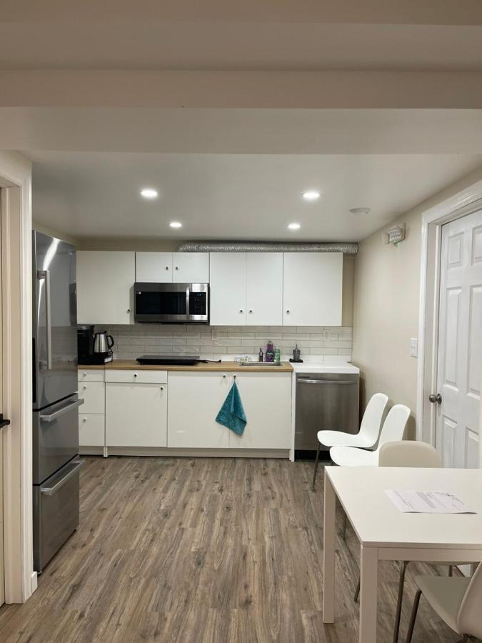 Katie Entire Basement 3 Bedrooms Charlottetown Exterior foto