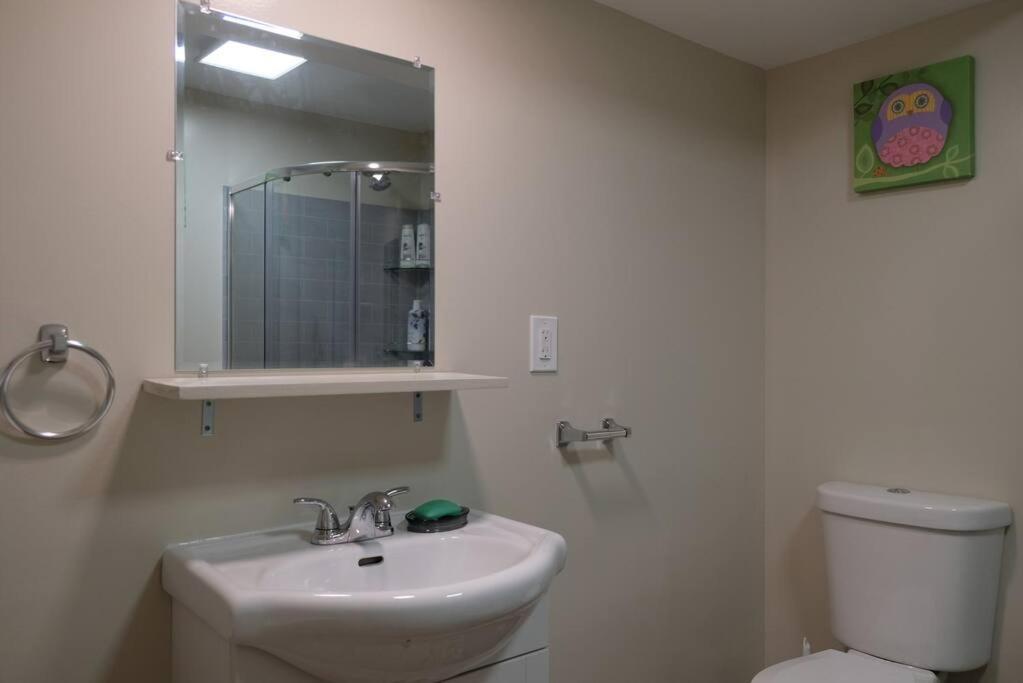 Katie Entire Basement 3 Bedrooms Charlottetown Exterior foto