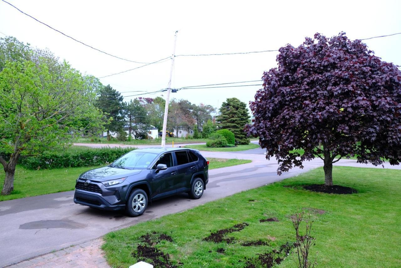 Katie Entire Basement 3 Bedrooms Charlottetown Exterior foto